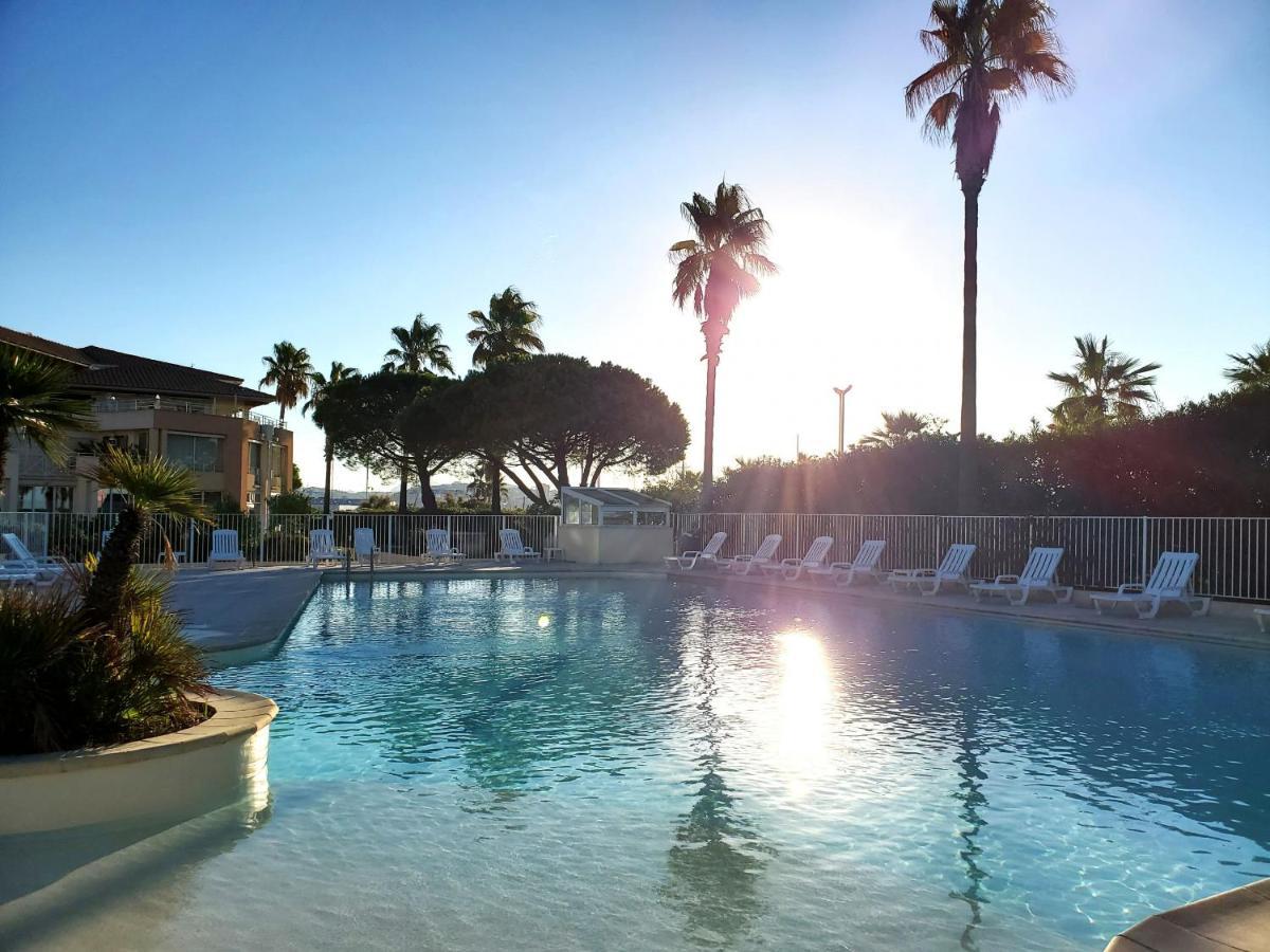 Apartment Cap Hermes Vue Port 30m2 Climatise Piscine