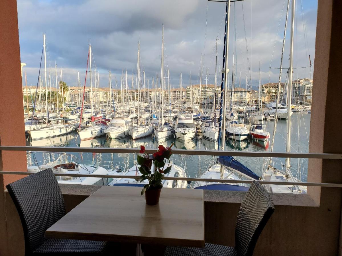 Cap Hermes Vue Port 30m2 Climatise Piscine Apartment Fréjus