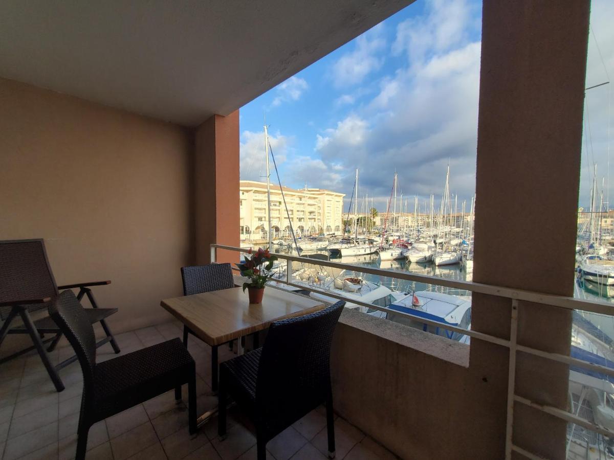 Cap Hermes Vue Port 30m2 Climatise Piscine * Fréjus